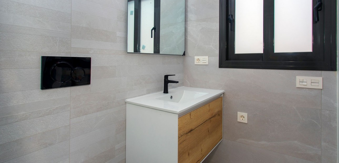 Sale - Apartment / flat -
Torrevieja - Playa Del Cura