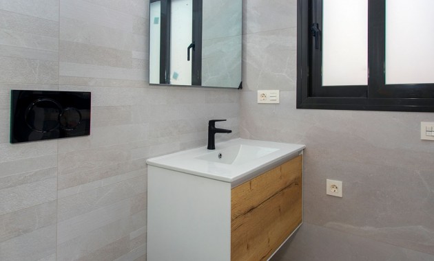 Sale - Apartment / flat -
Torrevieja - Playa Del Cura