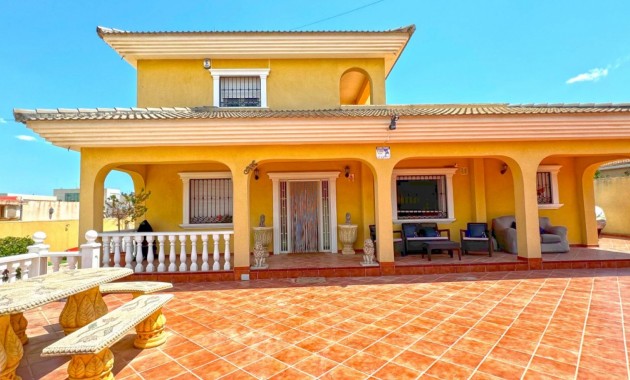 Sale - Detached Villa -
Torrevieja - Los Balcones - Los Altos del Edén