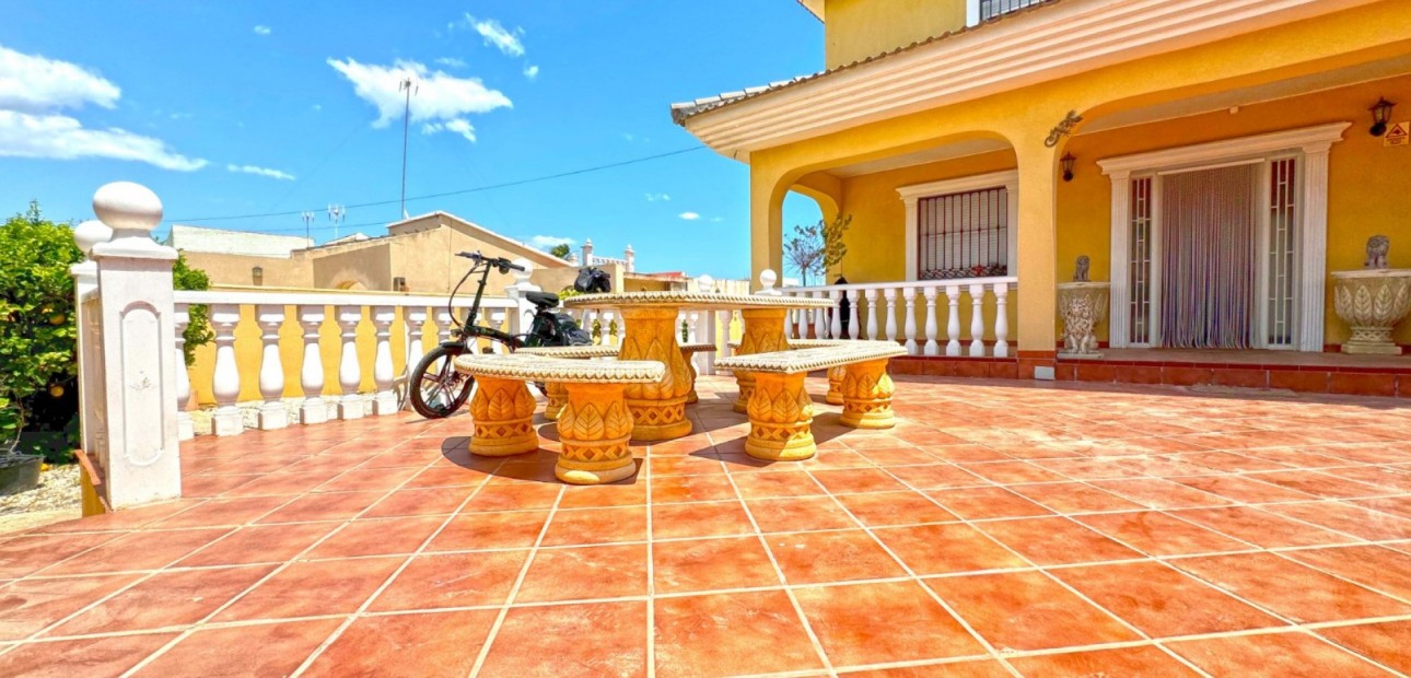 Sale - Detached Villa -
Torrevieja - Los Balcones - Los Altos del Edén