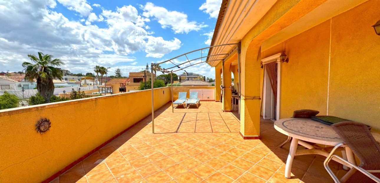 Sale - Detached Villa -
Torrevieja - Los Balcones - Los Altos del Edén