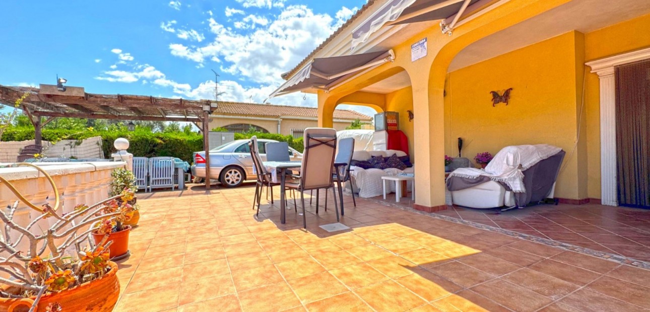 Sale - Detached Villa -
Torrevieja - Los Balcones - Los Altos del Edén