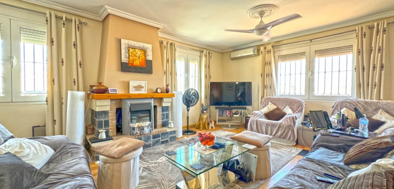 Sale - Detached Villa -
Torrevieja - Los Balcones - Los Altos del Edén