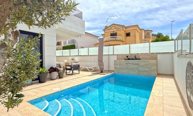 Sale - Detached Villa -
Orihuela Costa - Villamartin