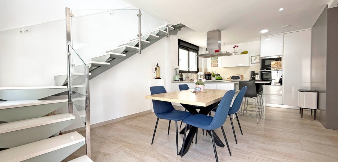 Sale - Detached Villa -
Orihuela Costa - Villamartin