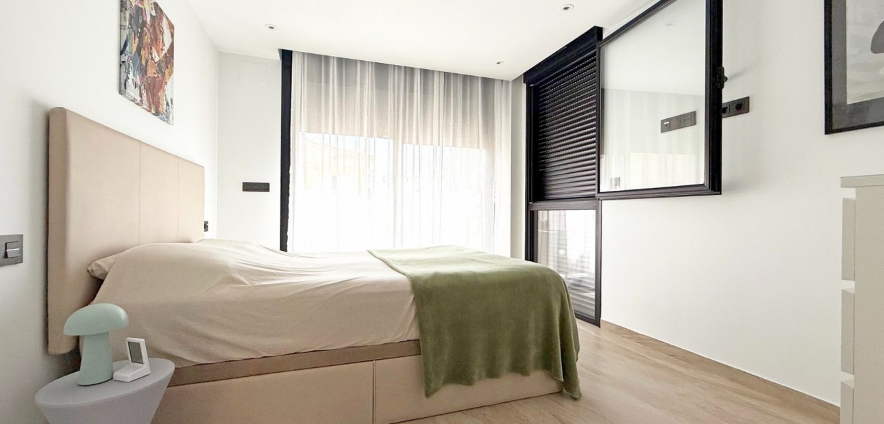 Sale - Detached Villa -
Orihuela Costa - Villamartin