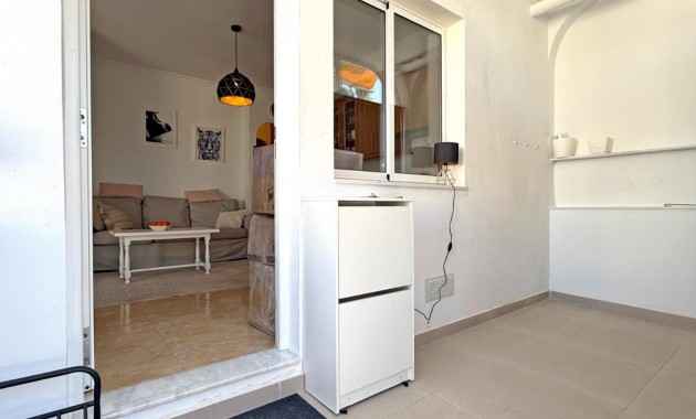 Sale - Bungalow -
Torrevieja - Torrelamata - La Mata