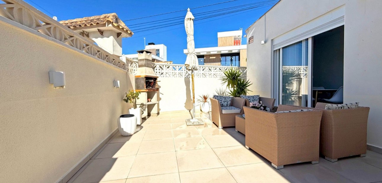 Sale - Bungalow -
Torrevieja - Torrelamata - La Mata