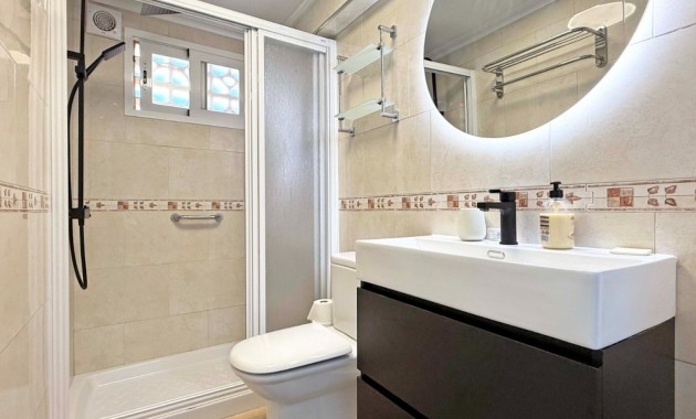 Sale - Bungalow -
Torrevieja - Torrelamata - La Mata