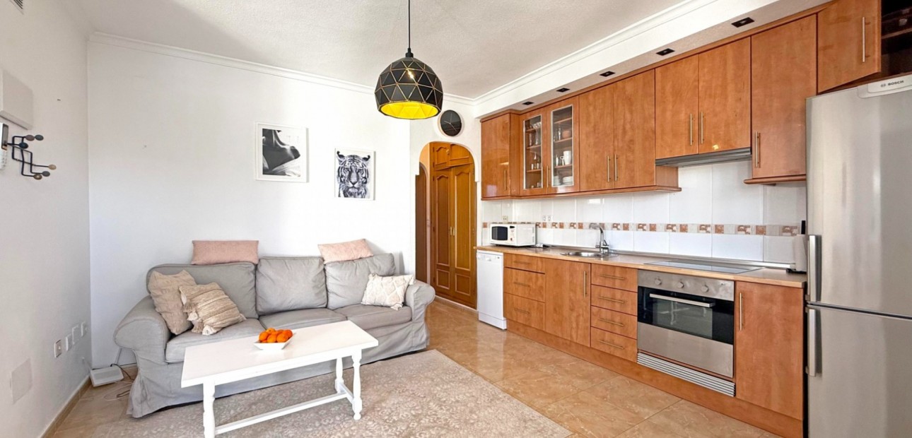 Sale - Bungalow -
Torrevieja - Torrelamata - La Mata