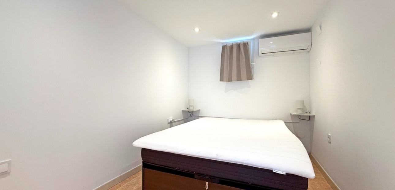 Sale - Bungalow -
Torrevieja - Torrelamata - La Mata