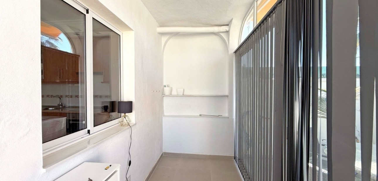 Sale - Bungalow -
Torrevieja - Torrelamata - La Mata