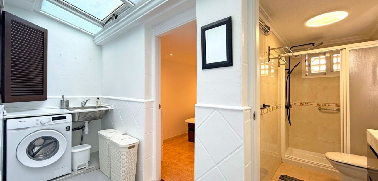 Sale - Bungalow -
Torrevieja - Torrelamata - La Mata