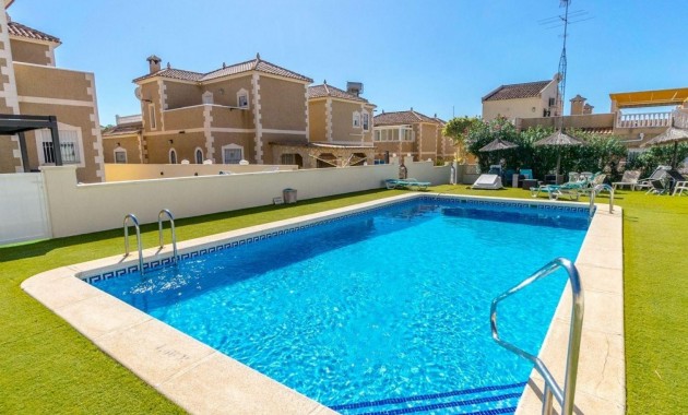 Sale - Detached Villa -
Orihuela Costa - Villamartin