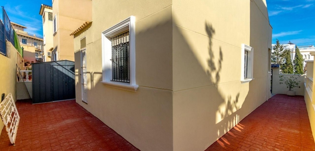 Sale - Detached Villa -
Orihuela Costa - Villamartin