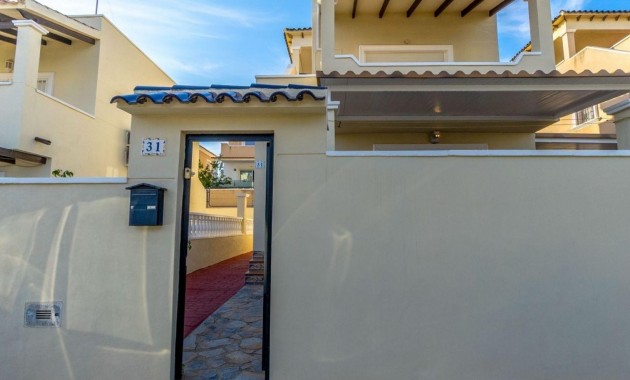 Sale - Detached Villa -
Orihuela Costa - Villamartin