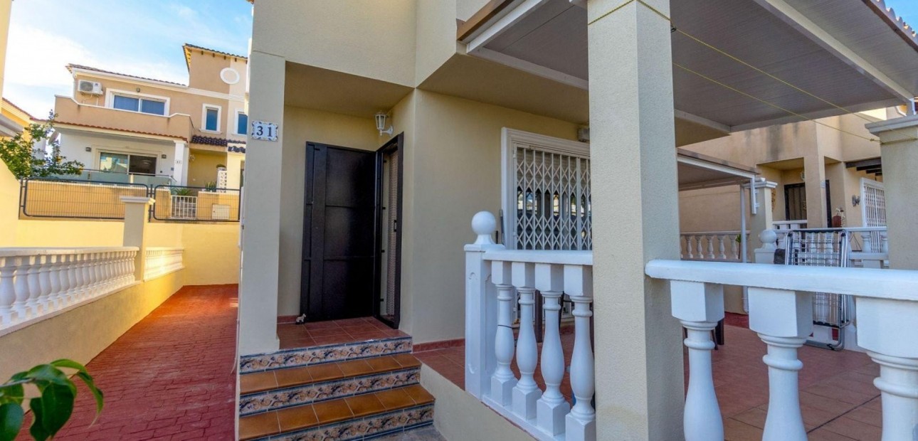 Sale - Detached Villa -
Orihuela Costa - Villamartin