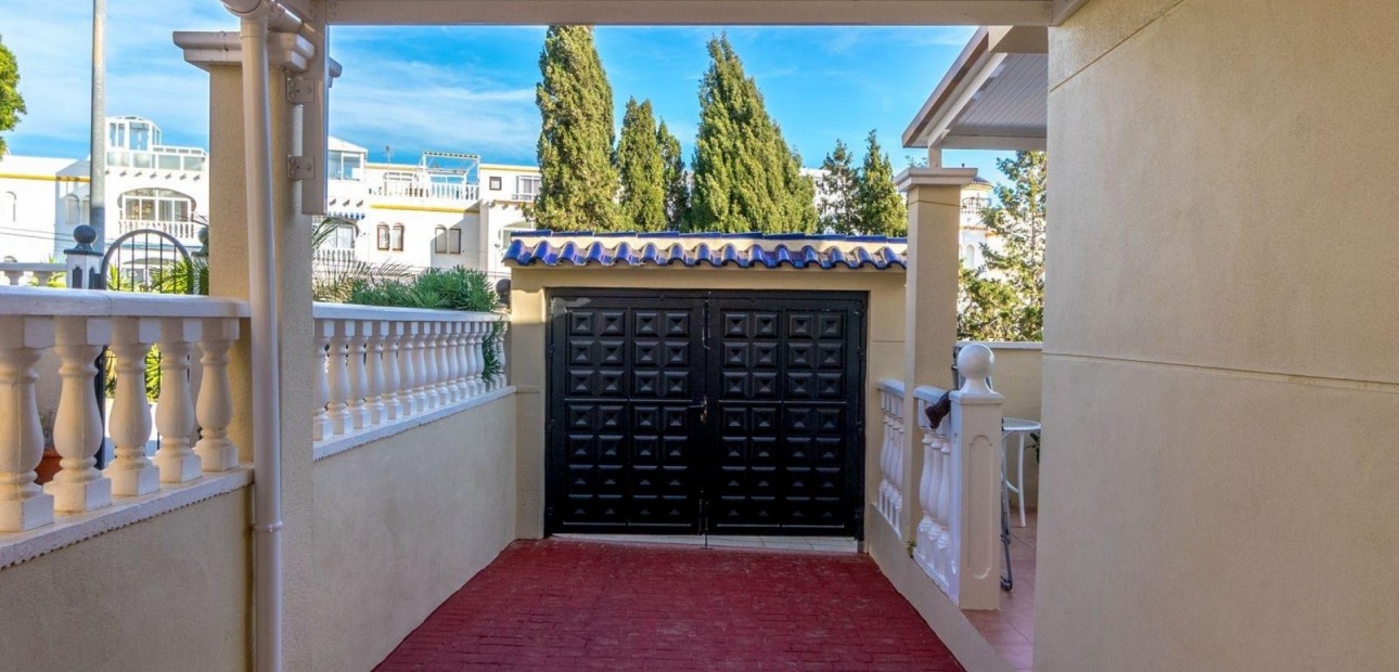Sale - Detached Villa -
Orihuela Costa - Villamartin