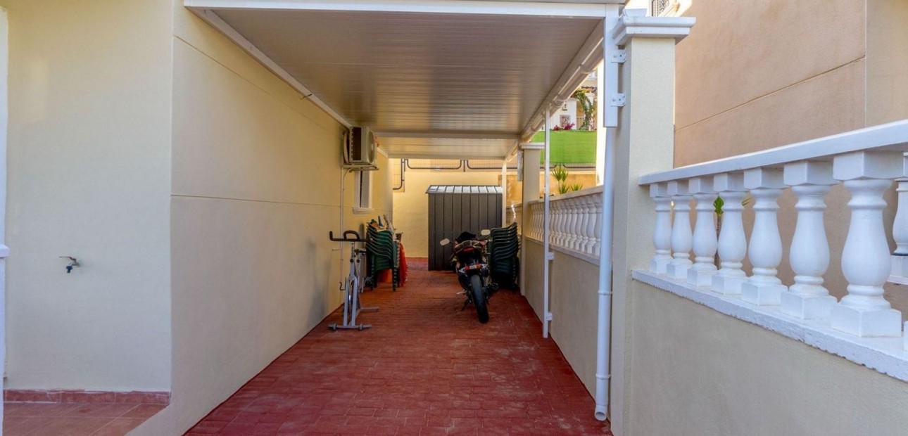 Sale - Detached Villa -
Orihuela Costa - Villamartin