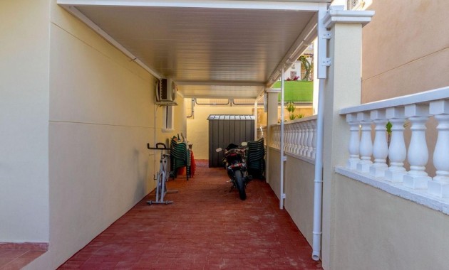 Sale - Detached Villa -
Orihuela Costa - Villamartin