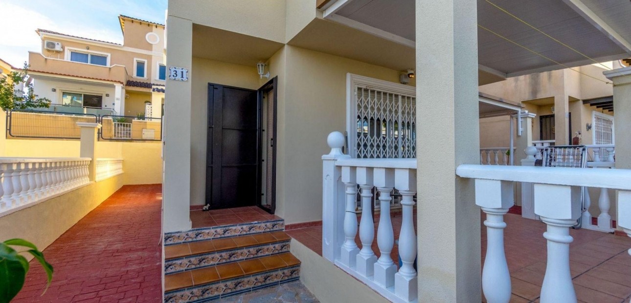 Sale - Detached Villa -
Orihuela Costa - Villamartin