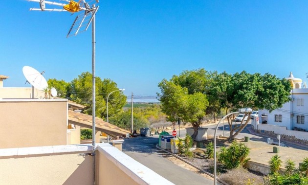 Sale - Detached Villa -
Orihuela Costa - Villamartin