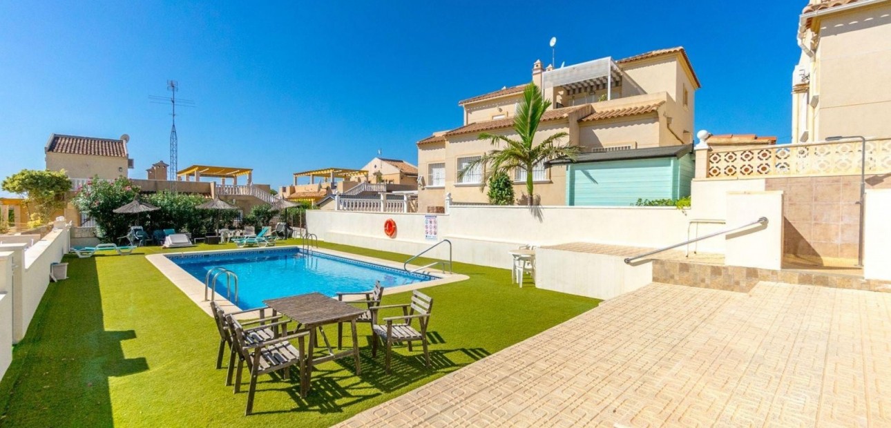 Sale - Detached Villa -
Orihuela Costa - Villamartin
