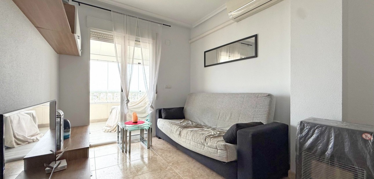 Venta - Apartamento / piso -
Torrevieja