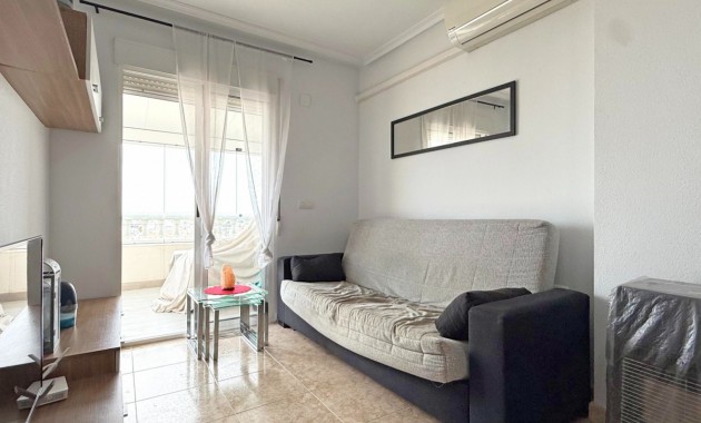 Venta - Apartamento / piso -
Torrevieja