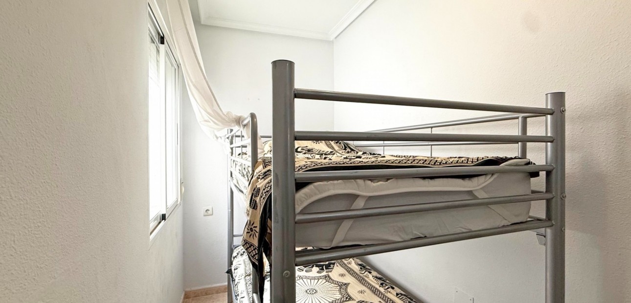 Venta - Apartamento / piso -
Torrevieja