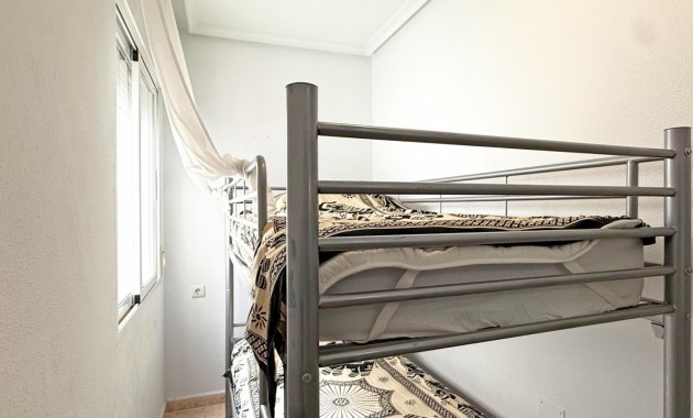 Venta - Apartamento / piso -
Torrevieja