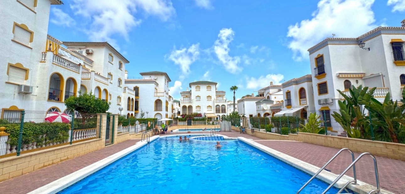 Sale - Duplex -
Torrevieja - Torrelamata - La Mata