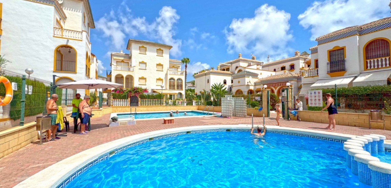 Sale - Duplex -
Torrevieja - Torrelamata - La Mata