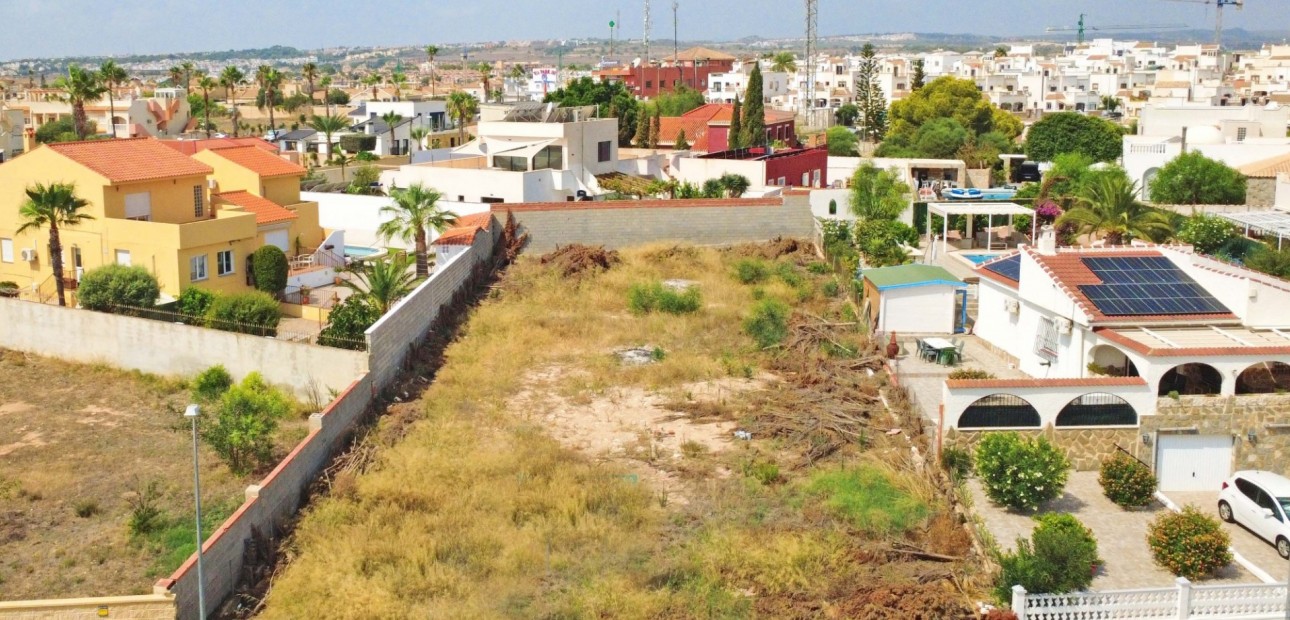 Sale - Plot / Land -
Torrevieja - Los Balcones - Los Altos del Edén