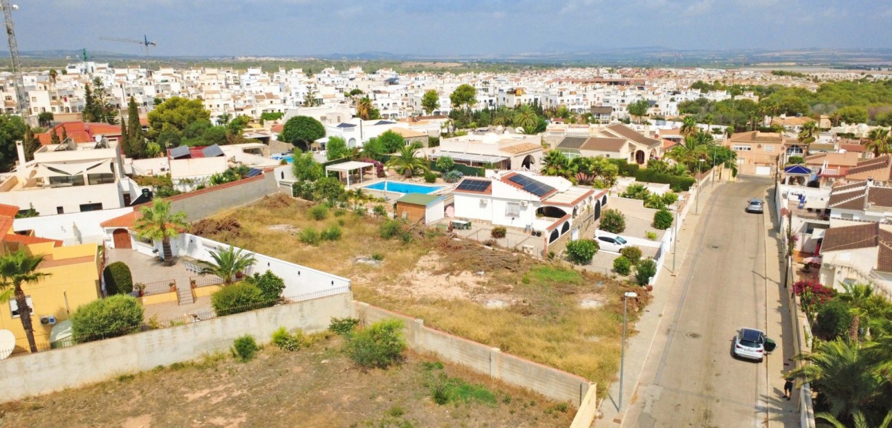 Sale - Plot / Land -
Torrevieja - Los Balcones - Los Altos del Edén