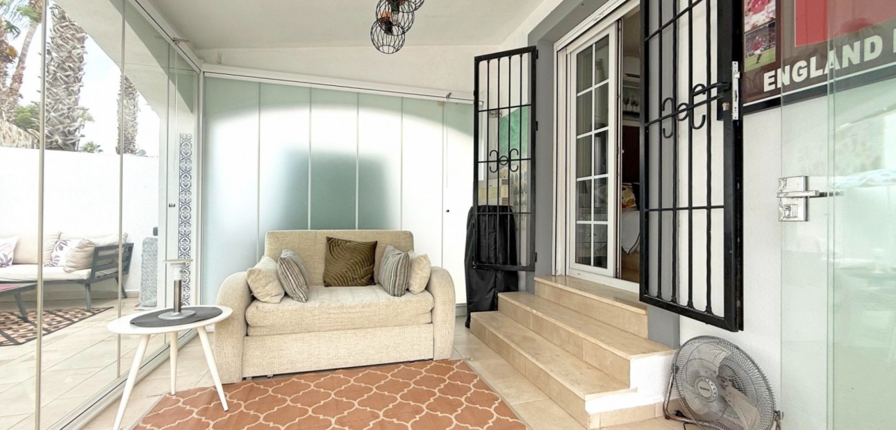 Sale - Detached Villa -
Orihuela Costa - Villamartin