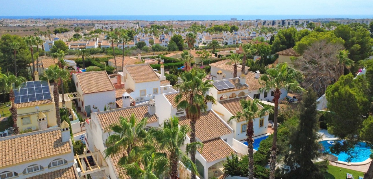 Sale - Detached Villa -
Orihuela Costa - Villamartin