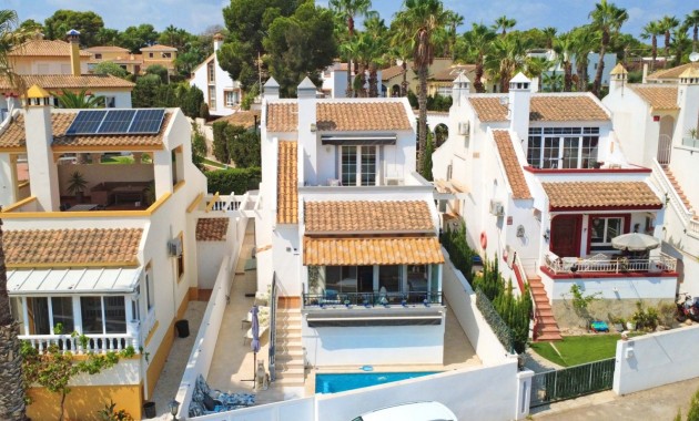 Sale - Detached Villa -
Orihuela Costa - Villamartin