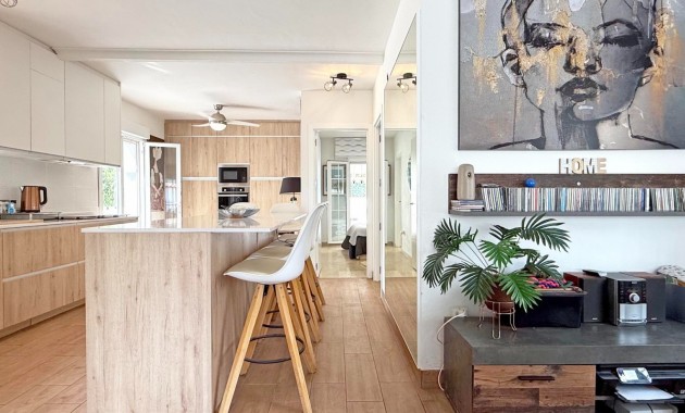 Sale - Detached Villa -
Orihuela Costa - Villamartin