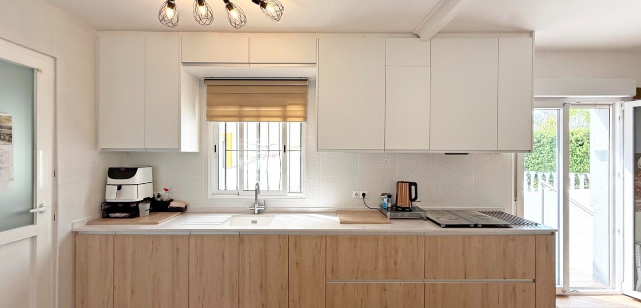 Sale - Detached Villa -
Orihuela Costa - Villamartin