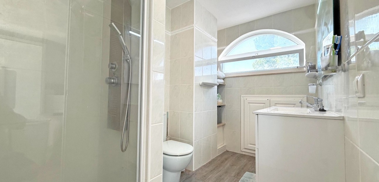 Sale - Detached Villa -
Orihuela Costa - Villamartin