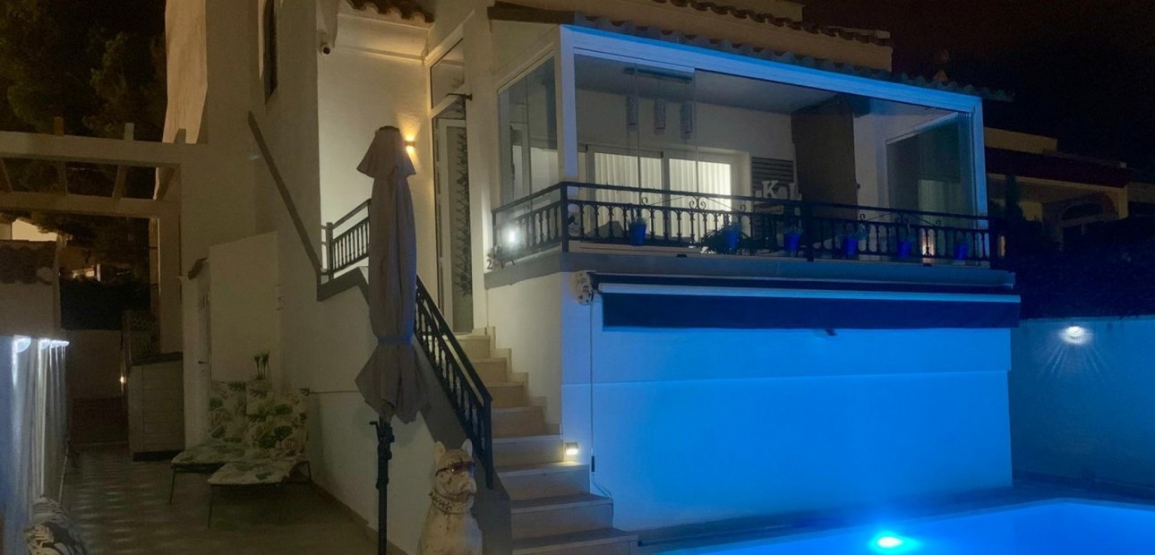 Sale - Detached Villa -
Orihuela Costa - Villamartin