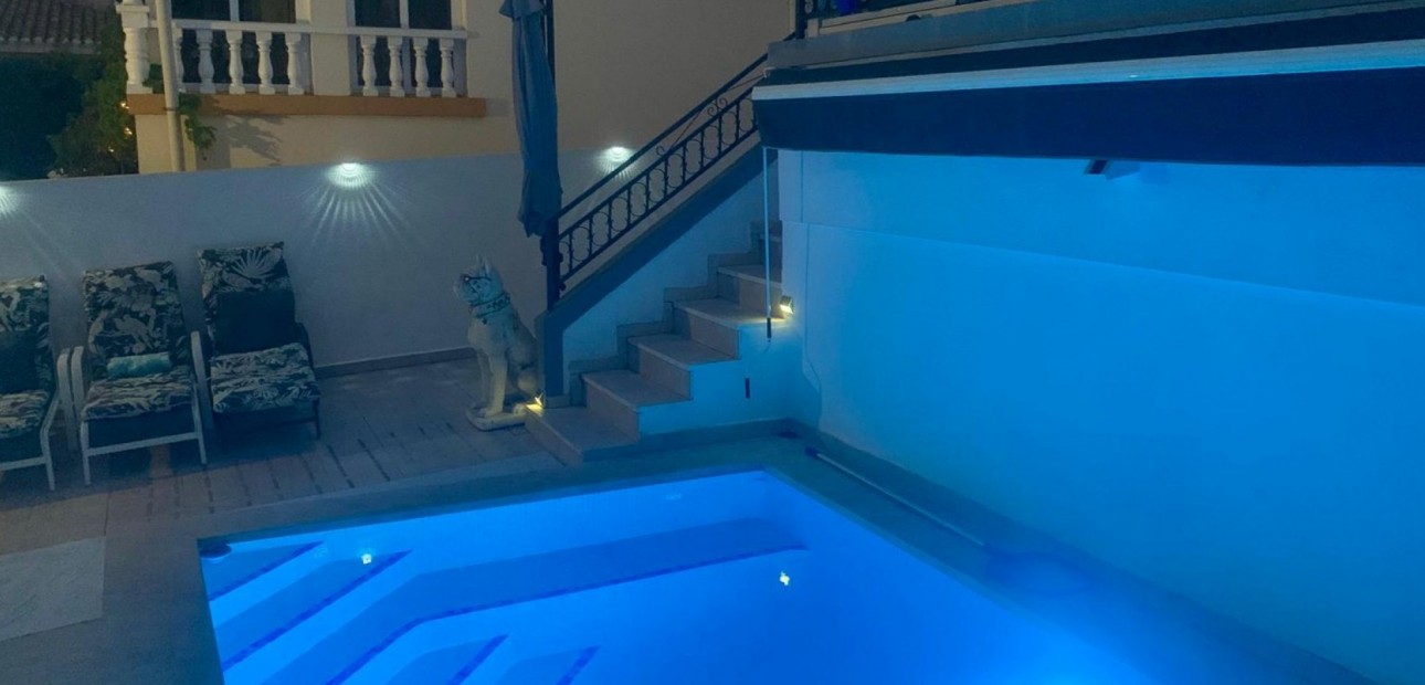 Sale - Detached Villa -
Orihuela Costa - Villamartin