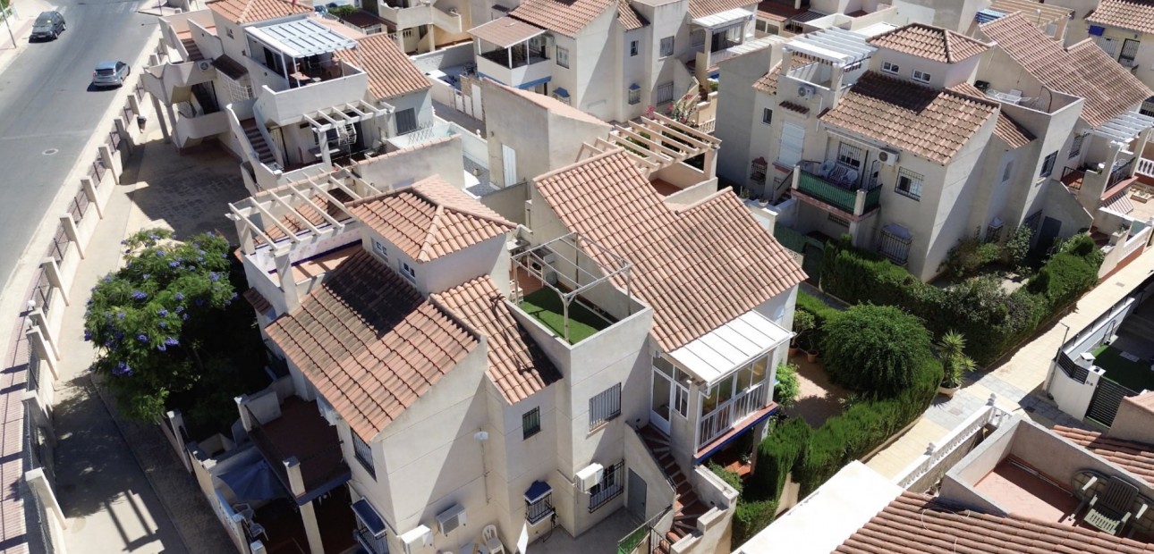 Sale - Apartment / flat -
Orihuela Costa - Playa Flamenca