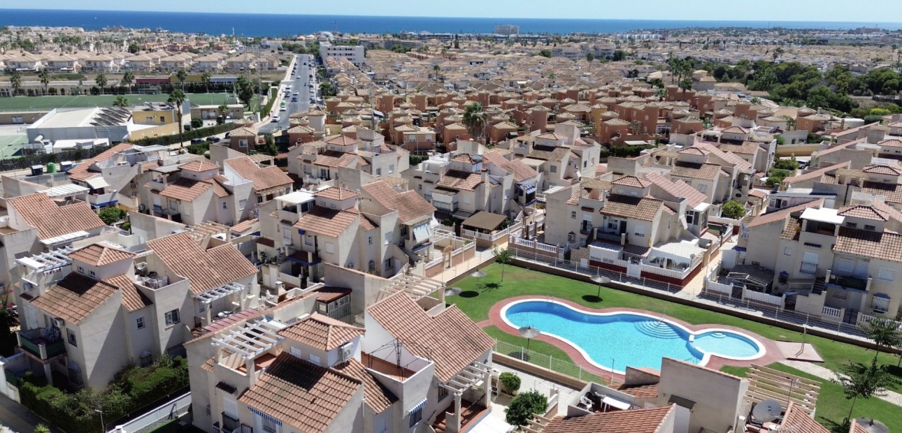 Sale - Apartment / flat -
Orihuela Costa - Playa Flamenca