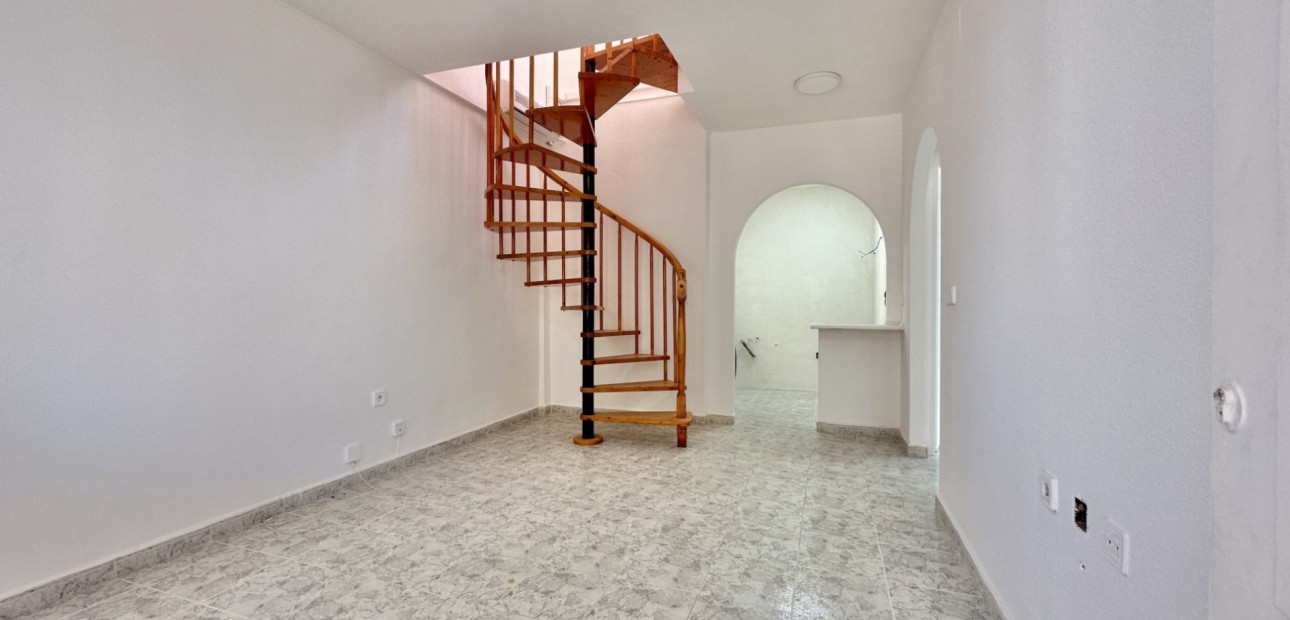 Sale - Apartment / flat -
Orihuela Costa - Playa Flamenca