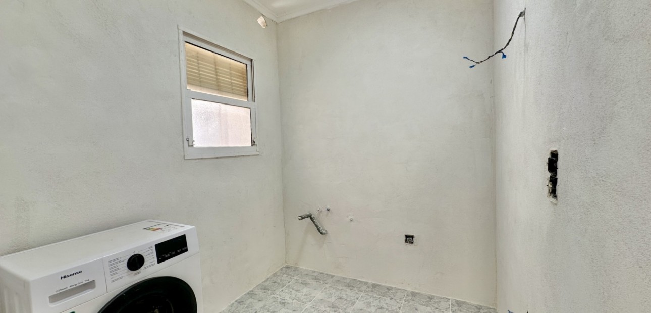 Sale - Apartment / flat -
Orihuela Costa - Playa Flamenca