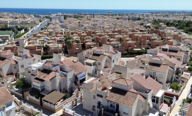 Sale - Apartment / flat -
Orihuela Costa - Playa Flamenca