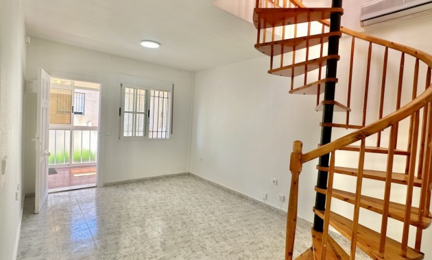Sale - Apartment / flat -
Orihuela Costa - Playa Flamenca