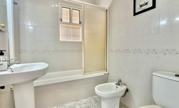 Sale - Apartment / flat -
Orihuela Costa - Playa Flamenca